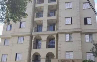 Imagem: O apartamento possui 3 Dormitórios, 1 Banheiro, 2 Vagas na