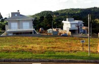 Imagem: O terreno possui 308m² de Área e está localizado em Pinheiro