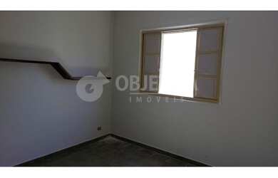 Imagem 7: Venda Casa UMUARAMA. Varanda, 320m² de Área, 4 Vagas na garageme3 Dormitórios