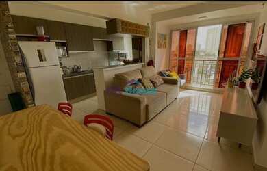 Imagem: O apartamento possui 2 Dormitórios, 1 Banheiro, 1 Vaga na garagem