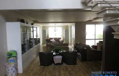 Imagem: A casa em condomínio possui 5 Dormitórios, 5 Banheiros, 5