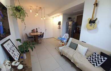 Imagem: O apartamento possui 2 Dormitórios, 1 Banheiro, 1 Vaga na garagem