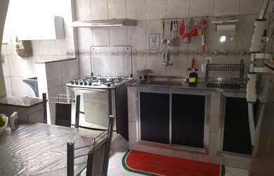 Imagem 3: Casa na Portuguesa. Churrasqueira, Varanda, 140m² de Áreae1 Vaga na...