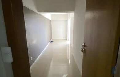 Imagem: O depósito possui 1 Vaga na garagem e 32m² de Área e está