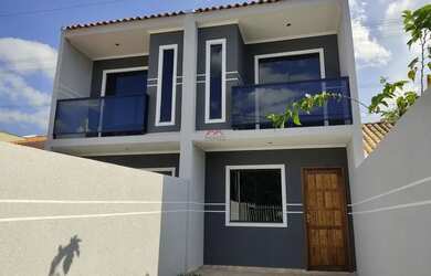 Imagem: A casa possui 2 Dormitórios, 2 Banheiros, 2 Vagas na garagem