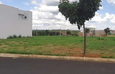 Imagem: O terreno possui 263m² de Área e está localizado em Grand