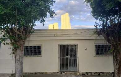 Imagem: A casa possui 3 Dormitórios, 1 Banheiro, 45m² de Área e