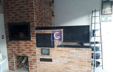 Imagem: A casa possui 3 Dormitórios, 3 Banheiros e 143m² de Área