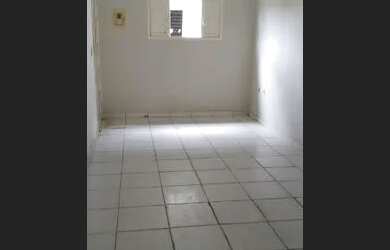 Imagem 8: Alugo por 350 ou repasso por 25.000 casa no loteamento moinho em Etremoz