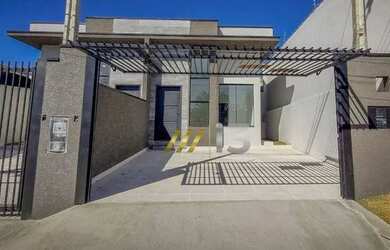 Imagem: A casa possui 3 Dormitórios, 2 Banheiros, 2 Vagas na garagem