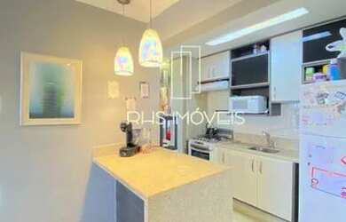 Imagem: O apartamento possui 2 Dormitórios, 2 Banheiros, 1 Vaga na