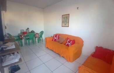 Imagem: A casa possui 2 Dormitórios, 1 Banheiro e está localizado