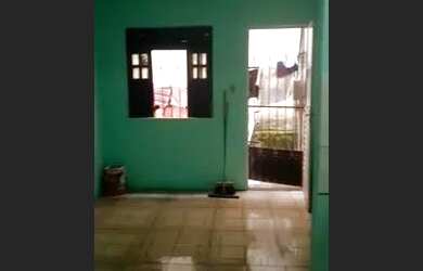 Imagem: A casa possui 2 Dormitórios, 1 Banheiro e está localizado