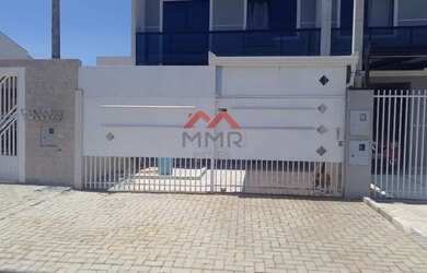 Imagem: A casa possui 3 Dormitórios, 2 Banheiros, 2 Vagas na garagem