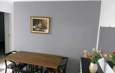 Imagem: O apartamento possui 2 Dormitórios, 1 Banheiro, 1 Vaga na garagem