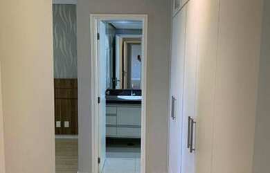 Imagem: O apartamento possui 4 Dormitórios, 5 Banheiros, 2 Vagas na