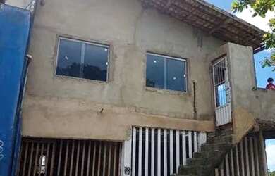 Imagem: A casa possui 5 Dormitórios, 4 Banheiros, 1 Vaga na garagem