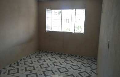 Imagem: A casa possui 2 Dormitórios, 1 Banheiro, 70m² de Área e