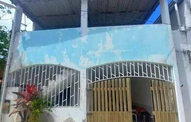 Imagem: A casa possui 2 Dormitórios, 1 Banheiro e está localizado