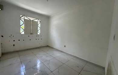 Imagem 10: Casa de esquina à venda no bairro Santa Rosa