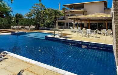 Imagem: A casa em condomínio possui 5 Dormitórios, 5 Banheiros, 5