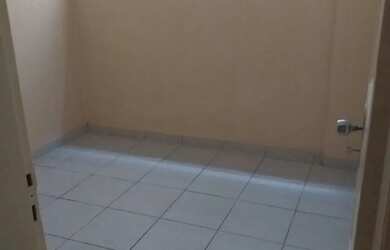 Imagem 7: Aluga-se apartamento 2/4 térreo em Roma na Cidade Baixa