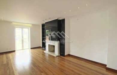 Imagem: O apartamento possui 4 Dormitórios, 5 Banheiros, 5 Vagas na