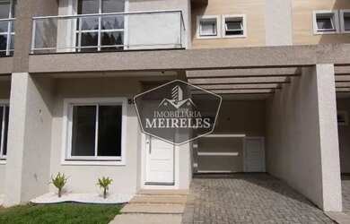 Imagem: A casa possui 3 Dormitórios, 3 Banheiros, 2 Vagas na garagem