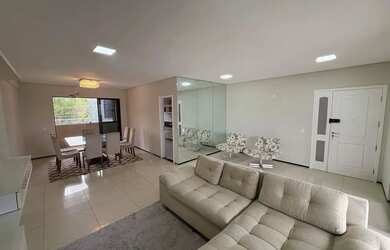 Imagem: O apartamento possui 4 Dormitórios, 5 Banheiros, 3 Vagas na