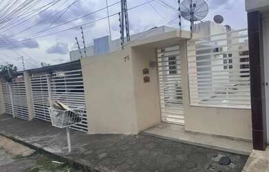 Imagem: O apartamento possui 3 Dormitórios, 2 Banheiros, 66m² de Área