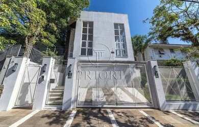 Imagem 2: CASA COM TRÊS DORMITÓRIOS NO BAIRRO BOA VISTA