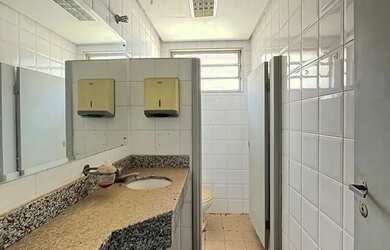 Imagem 14: Sala Comercial em CENTRO. Área de serviçoe302m² de Área