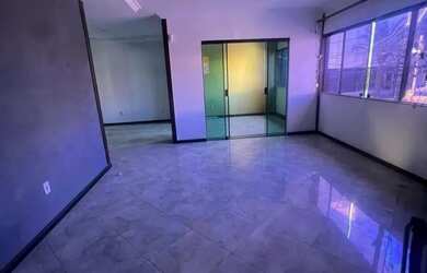 Imagem 11: Casas para locação no Centro em Macaé/RJ, 02 Casas sendo 1 térrea e a outra sobrado com ga