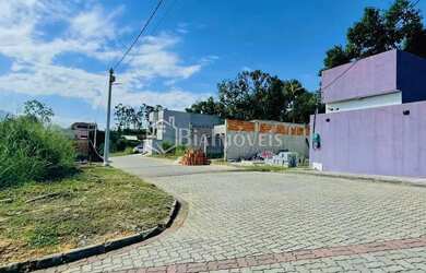 Imagem: O terreno possui 120m² de Área e está localizado em Campo