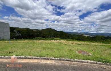 Imagem: O terreno possui 458m² de Área e está localizado em Santa