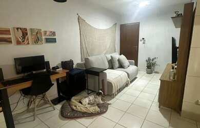 Imagem: A casa em condomínio possui 2 Dormitórios, 1 Banheiro, 2 Vagas