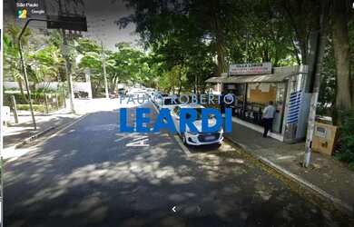 Imagem: O depósito possui 1 Vaga na garagem, 88m² de Área e está