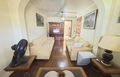 Imagem: A casa possui 3 Dormitórios, 3 Banheiros, 3 Vagas na garagem