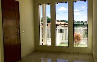 Imagem: A casa possui 3 Dormitórios, 1 Banheiro, 1 Vaga na garagem