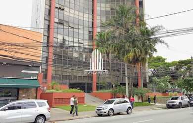 Imagem: O depósito possui 2 Vagas na garagem e 90m² de Área e está