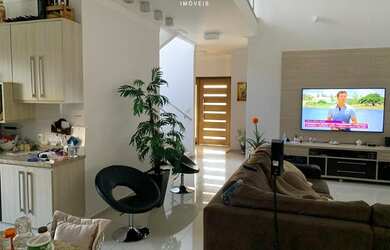 Imagem 4: Casa de Condomínio com 4 Suítes à Venda em Arujá Ville, 230 m²