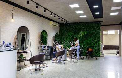 Imagem: O depósito possui 2 Vagas na garagem, 280m² de Área e está