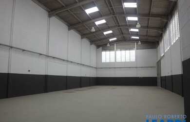 Imagem: O depósito possui 680m² de Área e está localizado em Votuparim