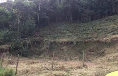 Imagem: O terreno possui 636m² de Área e está localizado em Piranga