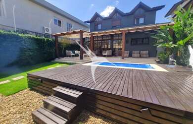 Imagem 2: SANTANA DE PARNAIBA - Casa Padrão - Alphaville