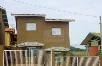 Imagem: A casa possui 2 Dormitórios, 1 Banheiro, 1 Vaga na garagem