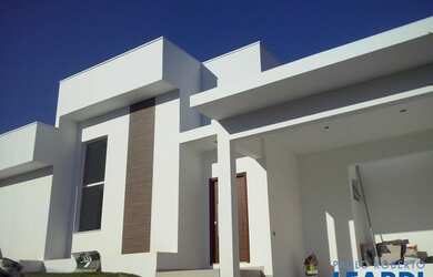 Imagem: A casa em condomínio possui 3 Dormitórios, 4 Banheiros, 2