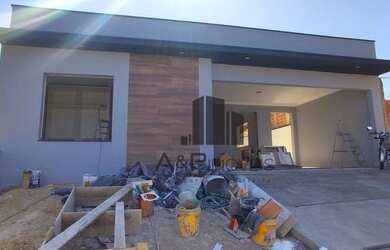 Imagem: A casa em condomínio possui 3 Dormitórios, 4 Banheiros, 2