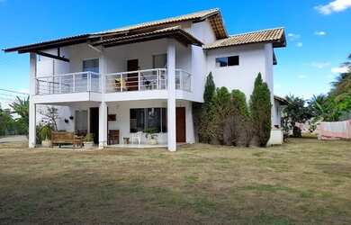 Imagem: A casa em condomínio possui 4 Dormitórios, 4 Banheiros, 2