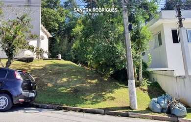 Imagem: Lote/Terreno à Venda no Condomínio Arujazinho IV, 252 m²